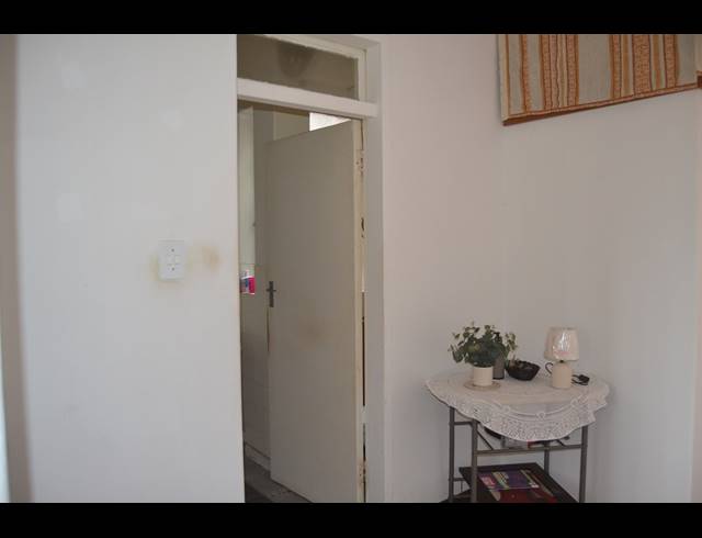 1 BEDROOM APARTMENT FOR SALE IN SCOTTBURGH CENTRAL